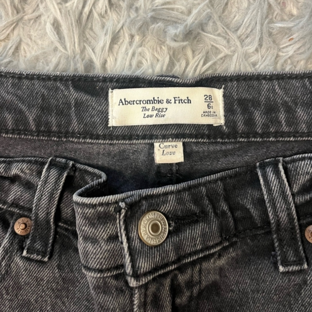 Abercrombie & Fitch Black Curve Love Baggy Low Rise Straight Leg Jeans - Picture 3 of 5